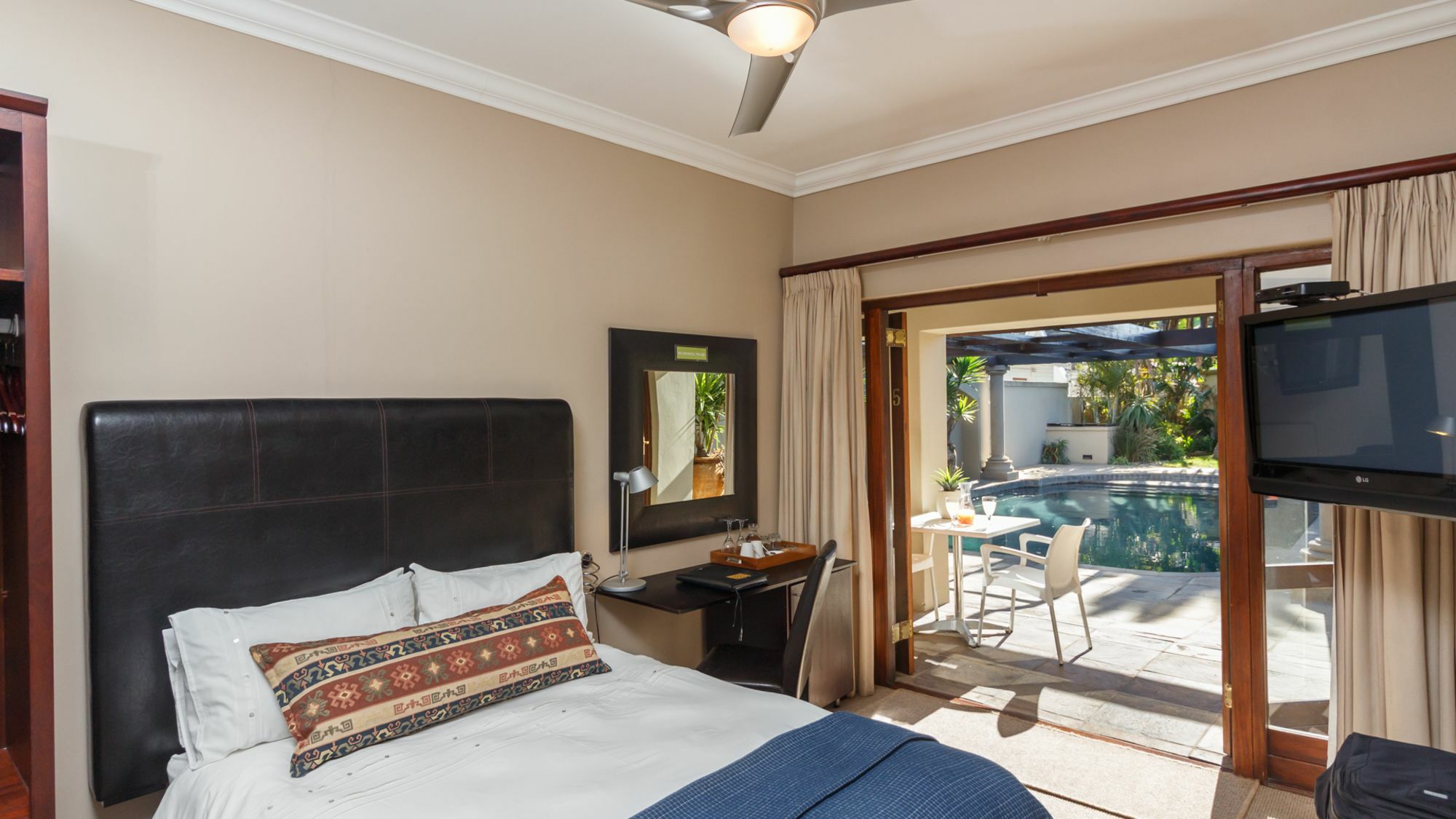 Manor 38 Hotel Port Elizabeth Bagian luar foto